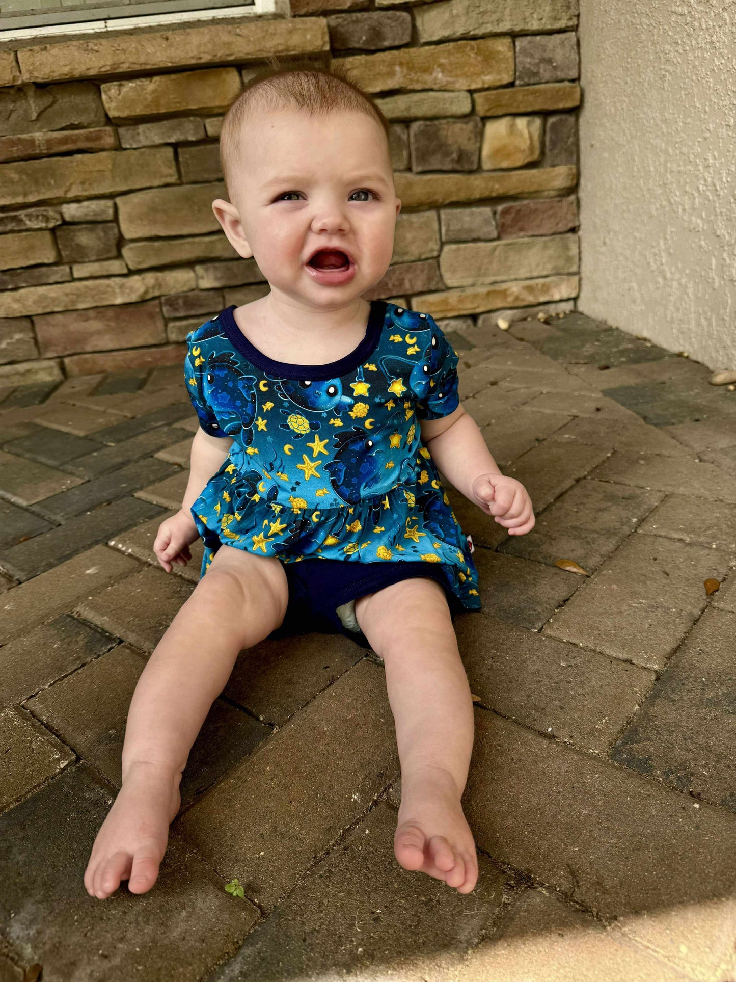 RTS PLAY Short sleeve peplum / bikers: Light Up the Dark