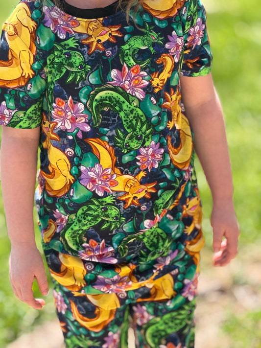 RTS Short sleeve / pants: Axolotls