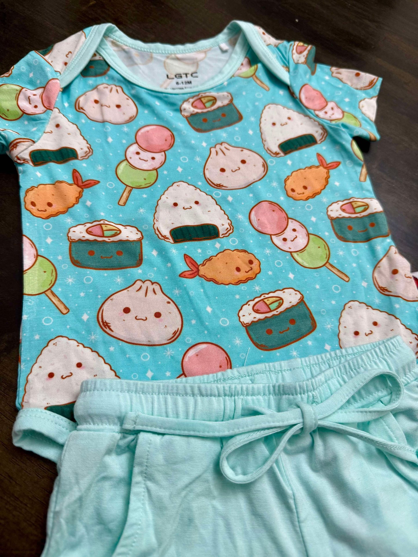 RTS PLAY Onesie / shorts: Sushi