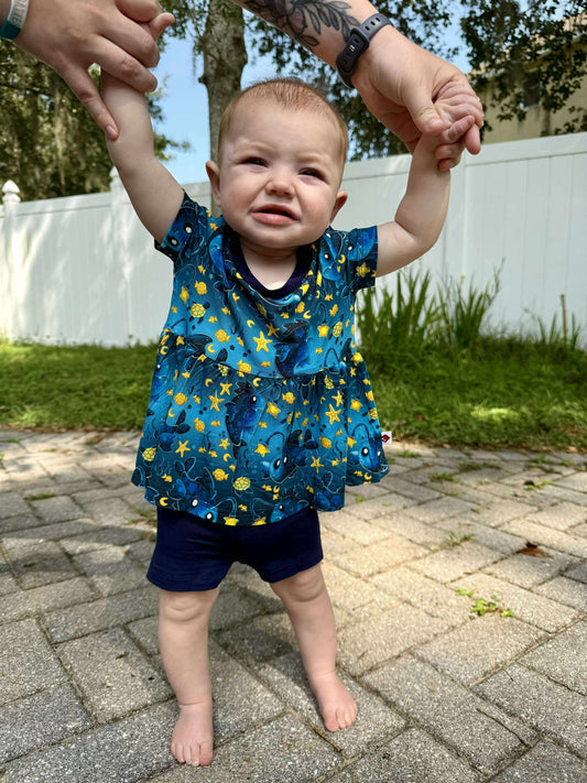 RTS PLAY Short sleeve peplum / bikers: Light Up the Dark